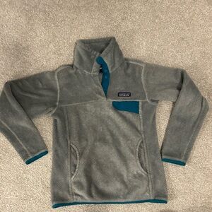 Patagonia Gray and Teal Fleece Half Snap Pullover Women’s XS